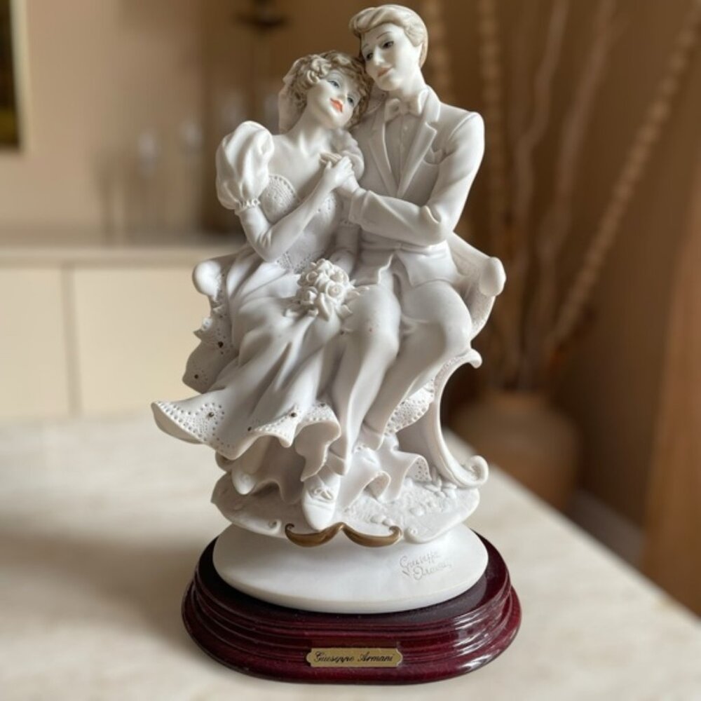 Ltd Edition Giuseppe Armani Garden Wedding bride and groom figurine